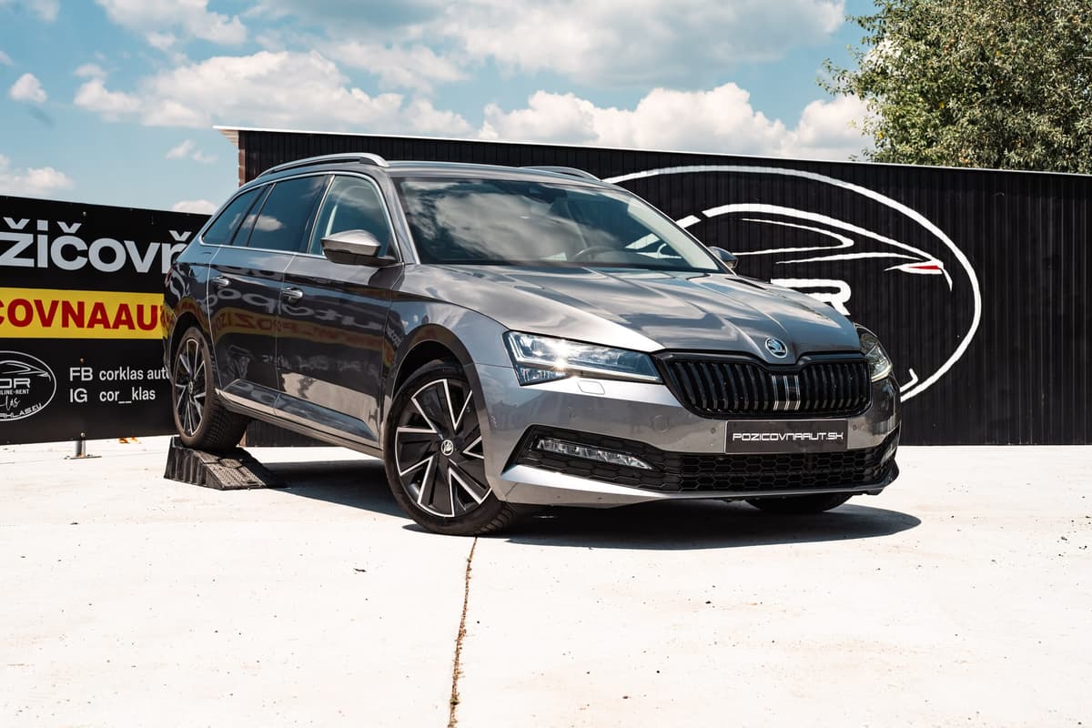 Škoda Superb Combi L&K