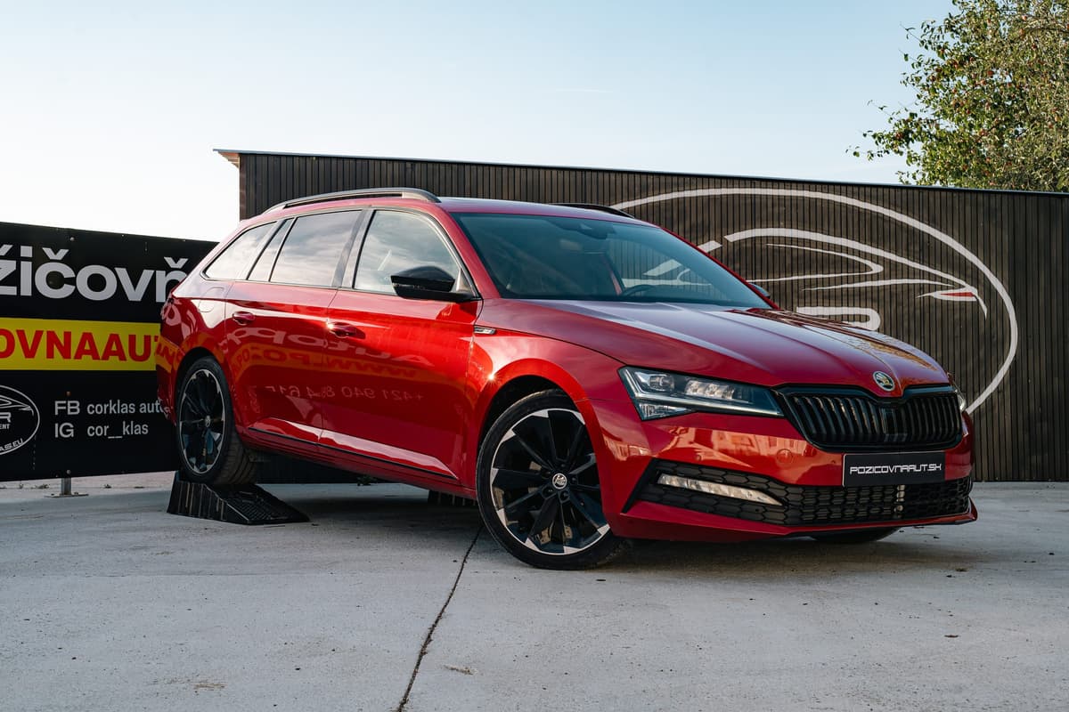 Škoda Superb Sportline na prenájom v autopožičovni COR KLAS